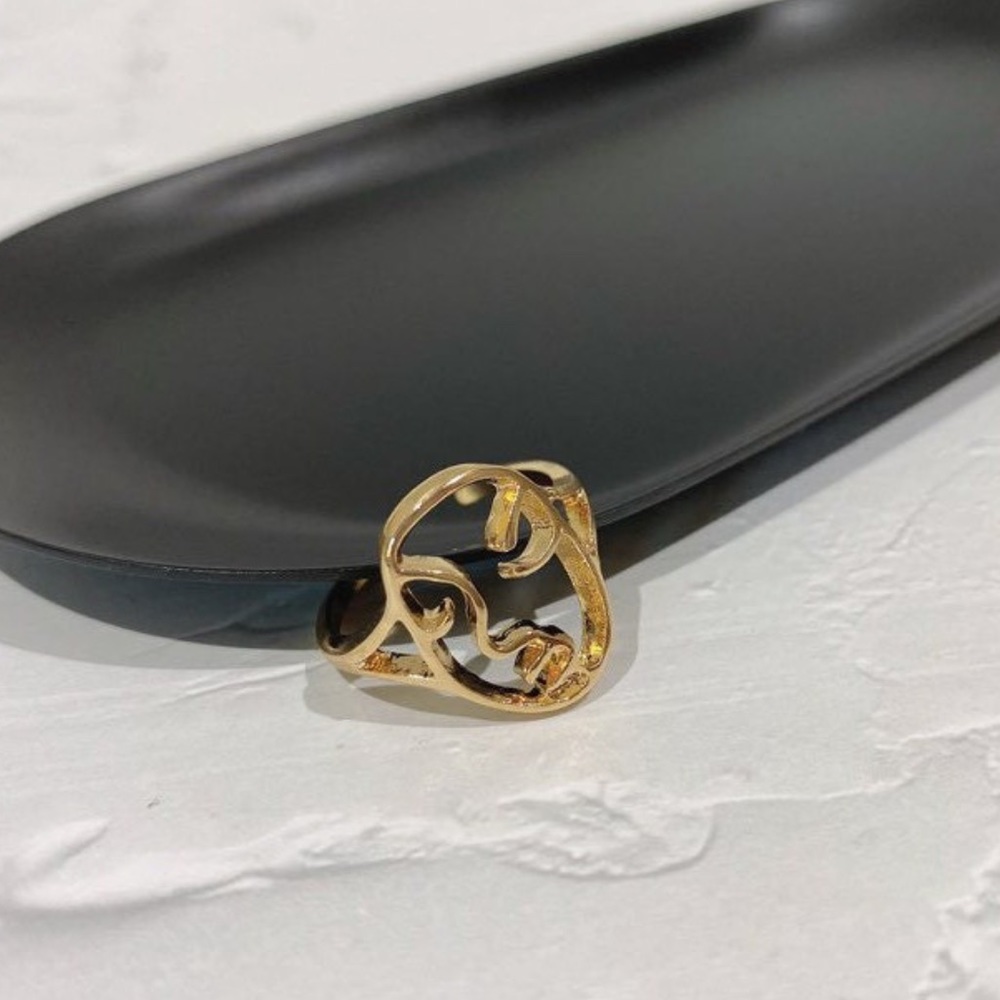 n e w | gold line art ring | fem ring ✨ - Picture 3 of 8